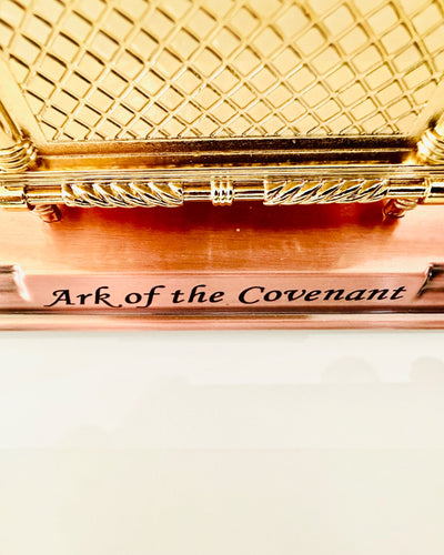 Replica of the Gilded Ark of the Covenant, Decorative Ark Figurine with Copper Stand, Jerusalem Inspiration, 18x10x12 cm