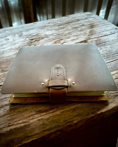 Premium Notebook "RetroNotes" – Elegant Genuine Leather Notebook - 200 pages, 120g, notebook, sketchbook, brown color, engraving personalization