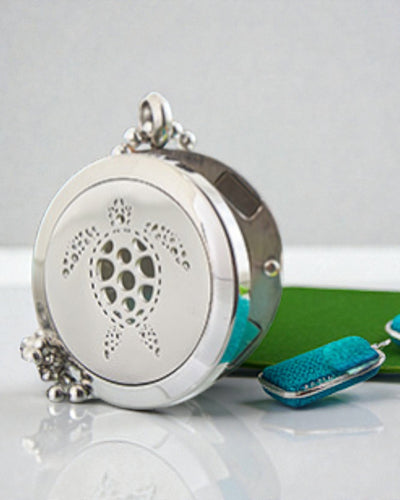 AromaTurtle – Aromatherapy Necklace with 25 mm Turtle Motif in Stainless Steel