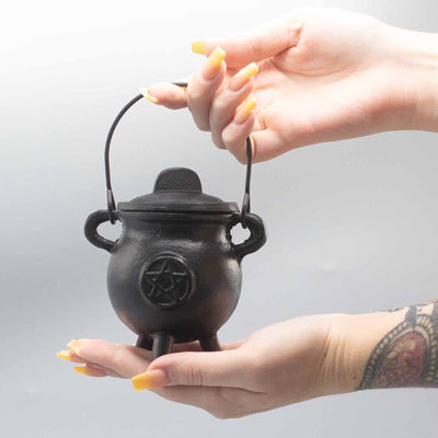 Ritual Iron Cauldron with Pentagon 6.5x13 cm