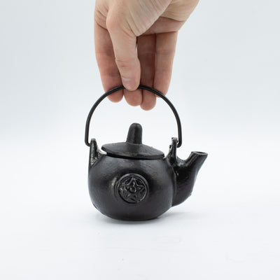 Ritual Cast Iron Jug with Pentagram 8x8x10 cm