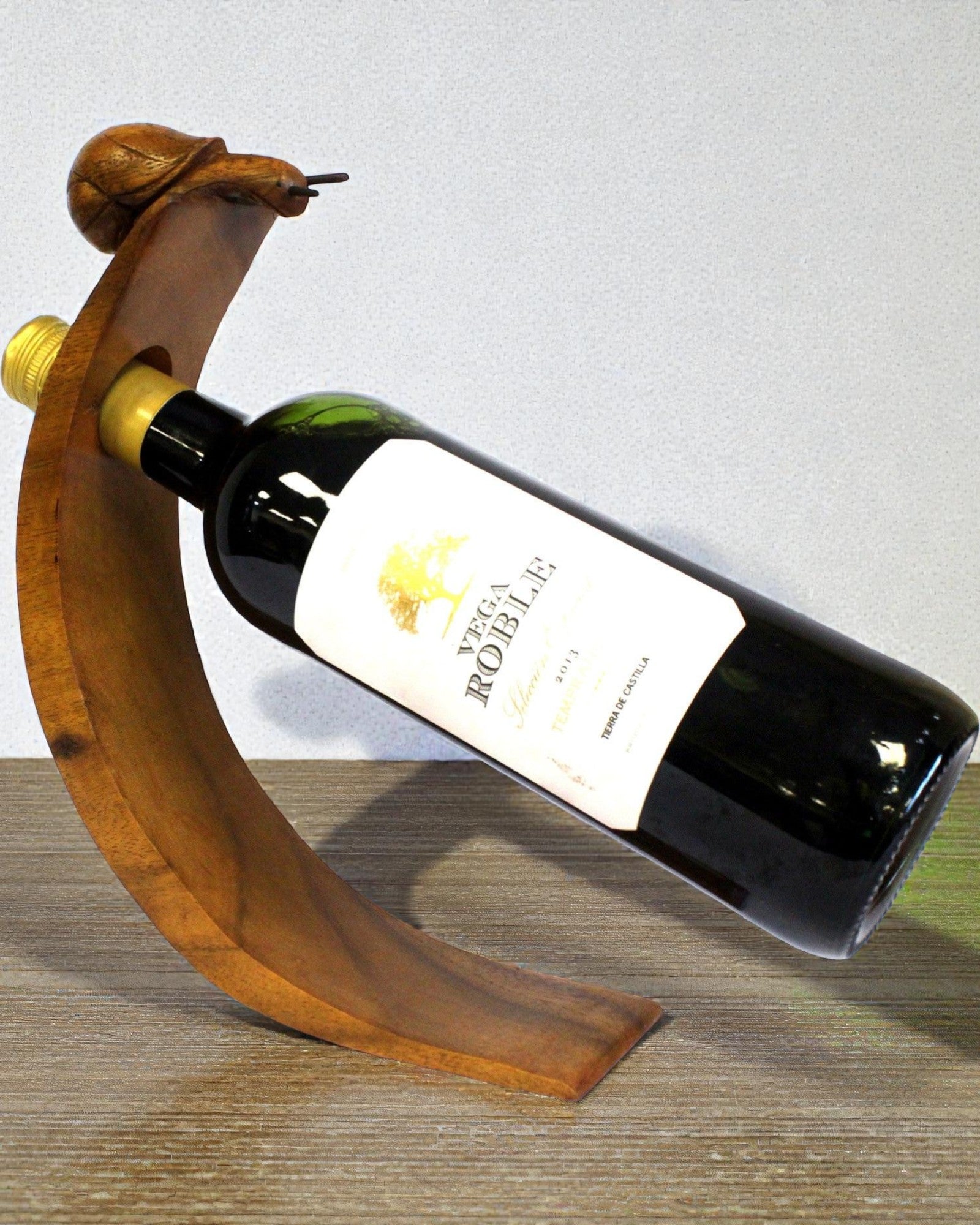 Sommelier’s Snail – Hand-Carved Balancing Wine Bottle Holder Made of Suar Wood