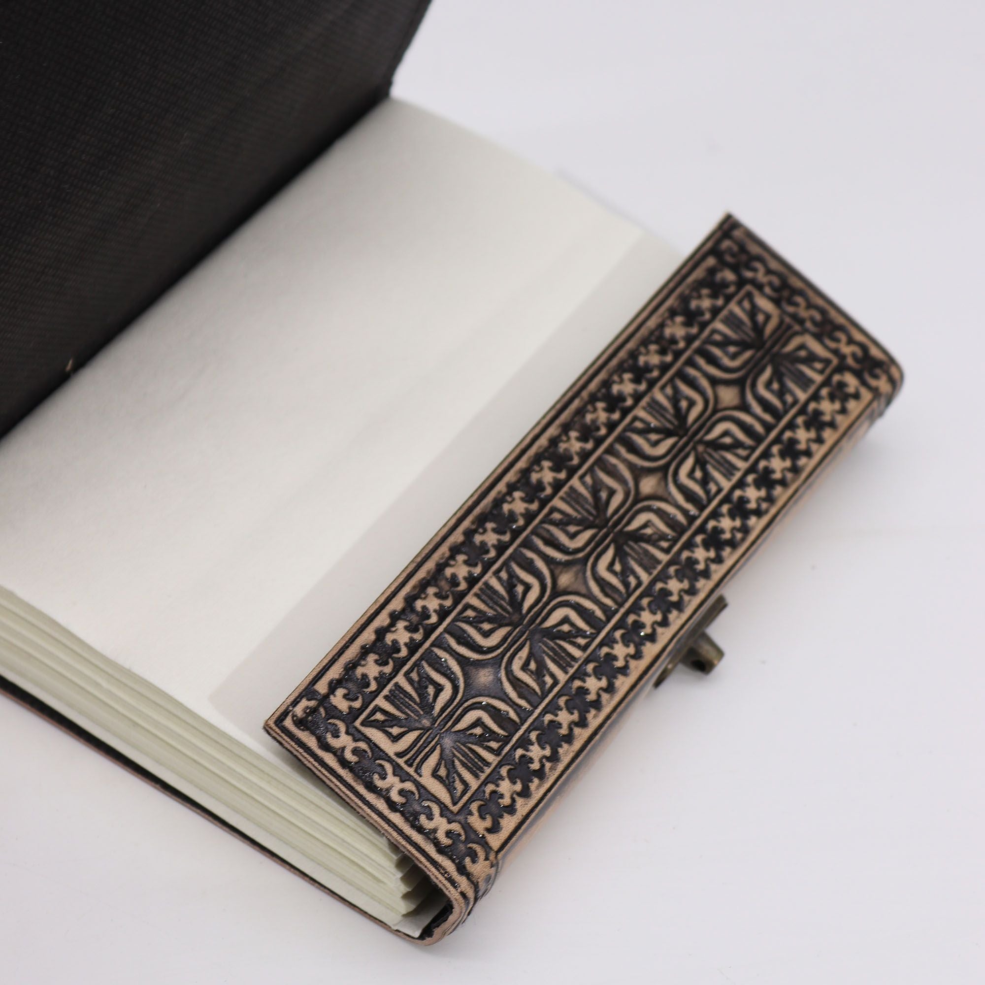 Esoteric Buddha Notebook in Red-Tan Color - Leather Notebook with 200 Pages, Dimensions 17.5x12.5x3 cm