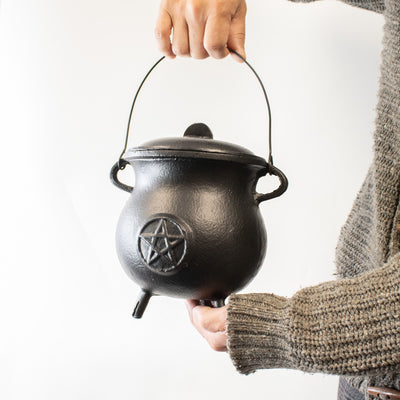 Powerful Cast Iron Cauldron with Pentagram 23x18 cm, 4500 g