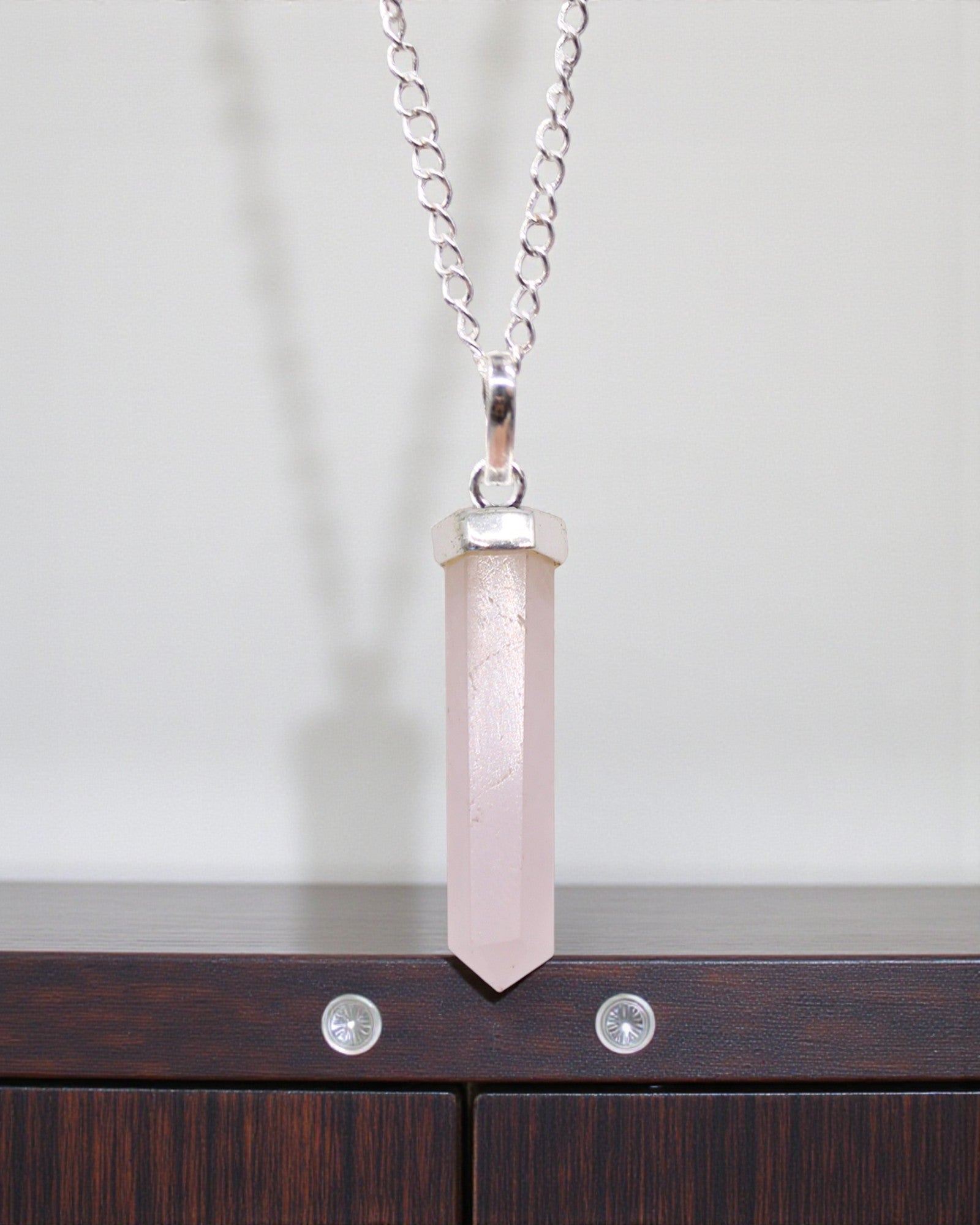 Rose Point – Classic Point Pendant of Rose Quartz