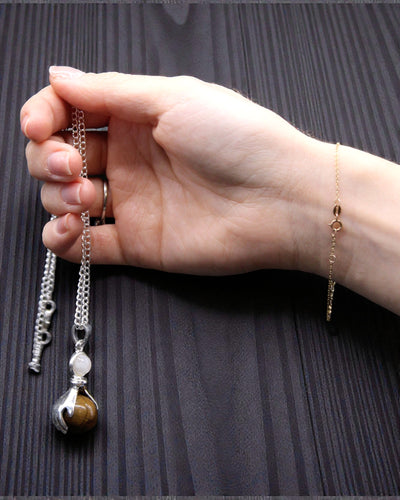 Crystal Hands – Healing Hands Tiger’s Eye Pendant