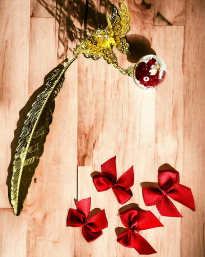 Creative Metal Bookmark Retro Vintage Bookmark - Feather and Butterfly in Baroque Style