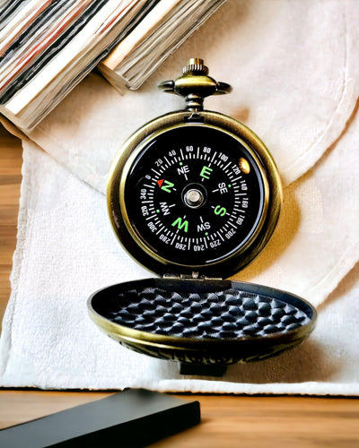 Pocket Retro Compass with New York Theme – Multifunctional, Elegant Compass with Image of the Statue of Liberty