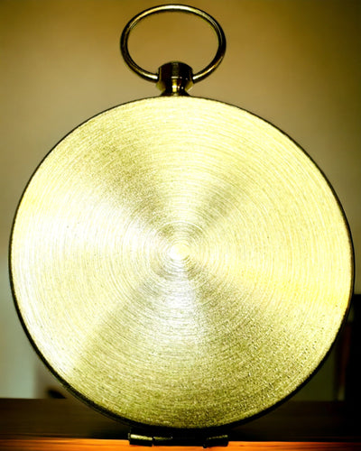 Retro Style Navigation Compass – Portable and Precise Direction-Finding Instrument for Travelers and Explorers. Engraving, personalization.