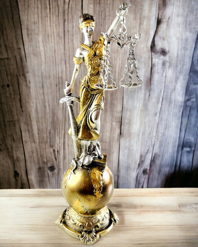 Goddess of Justice Statuette – Artistic Shelf Decoration, Resin Craft, personalization with engraving