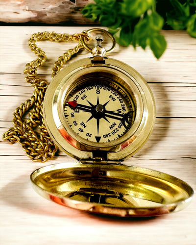Golden Color Adventure Compass – Elegant Discovery Navigator