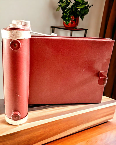 Vintage Vision: Decorative Retro Camera with Engraving Option