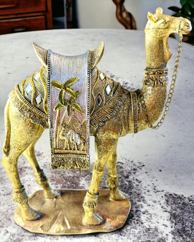 Statuette Desert Wanderer Decorative Camel made of Resin with Engraving Option