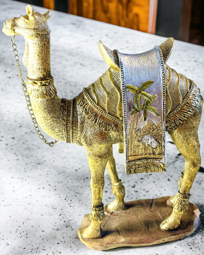 Statuette Desert Wanderer Decorative Camel made of Resin with Engraving Option