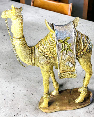 Statuette Desert Wanderer Decorative Camel made of Resin with Engraving Option