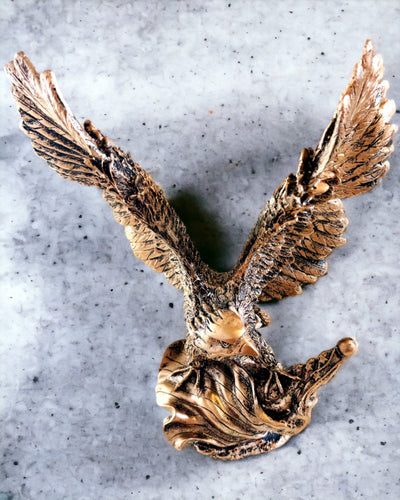 "Lord of the Winds" – Retro Eagle Statue in Vintage Style with Engraving Option