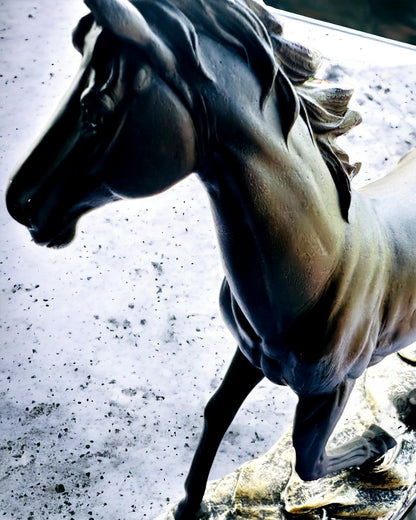 "Czarny Galop" - Elegant Horse Figurine with Engraving Option