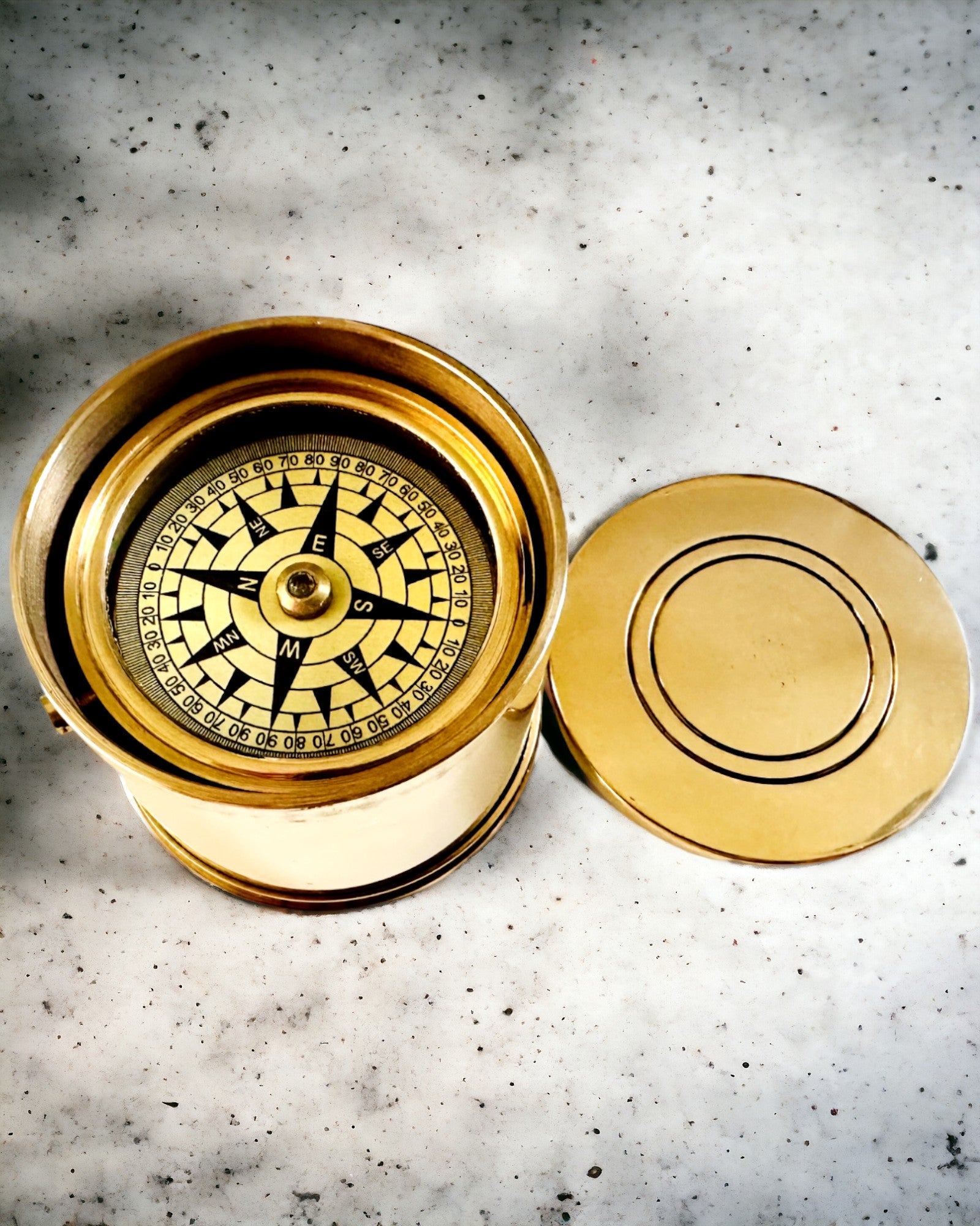 Traveler's Compass "Sunrise Drum" – with personalization option by engraving