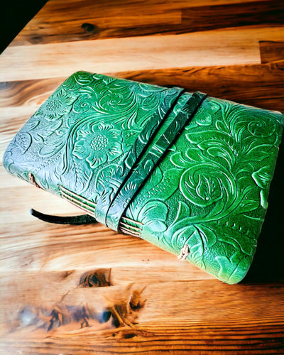 Premium Leather Notebook "Nature's Elegance" - 200 pages, 120g, notebook, sketchbook, 2 colors to choose from, personalization with engraving