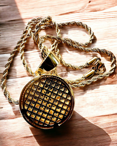 Necklace with Compass Pendant in Glamour Style with Zirconia for Women and Men - gold color, engraving