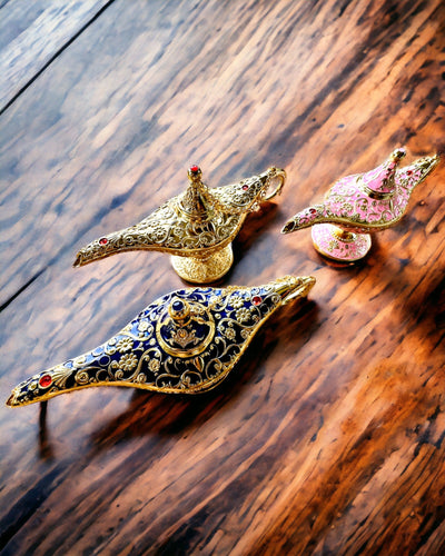 Magic Aladdin Lamp with Engraving Option - Classic Gold Variant, interwoven