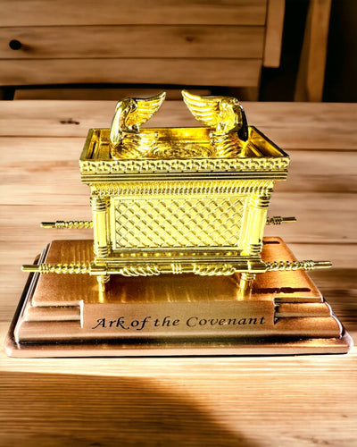 Replica of the Gilded Ark of the Covenant – Decorative Ark Statue Made of Copper in XL Size 28x15.6x20 cm
