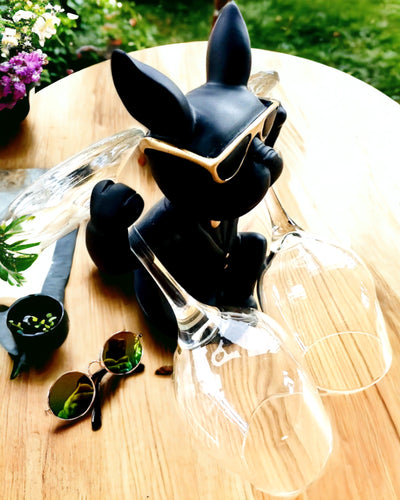Figurka Bulldog Elegance - Exclusive glass holder, customizable with engraving