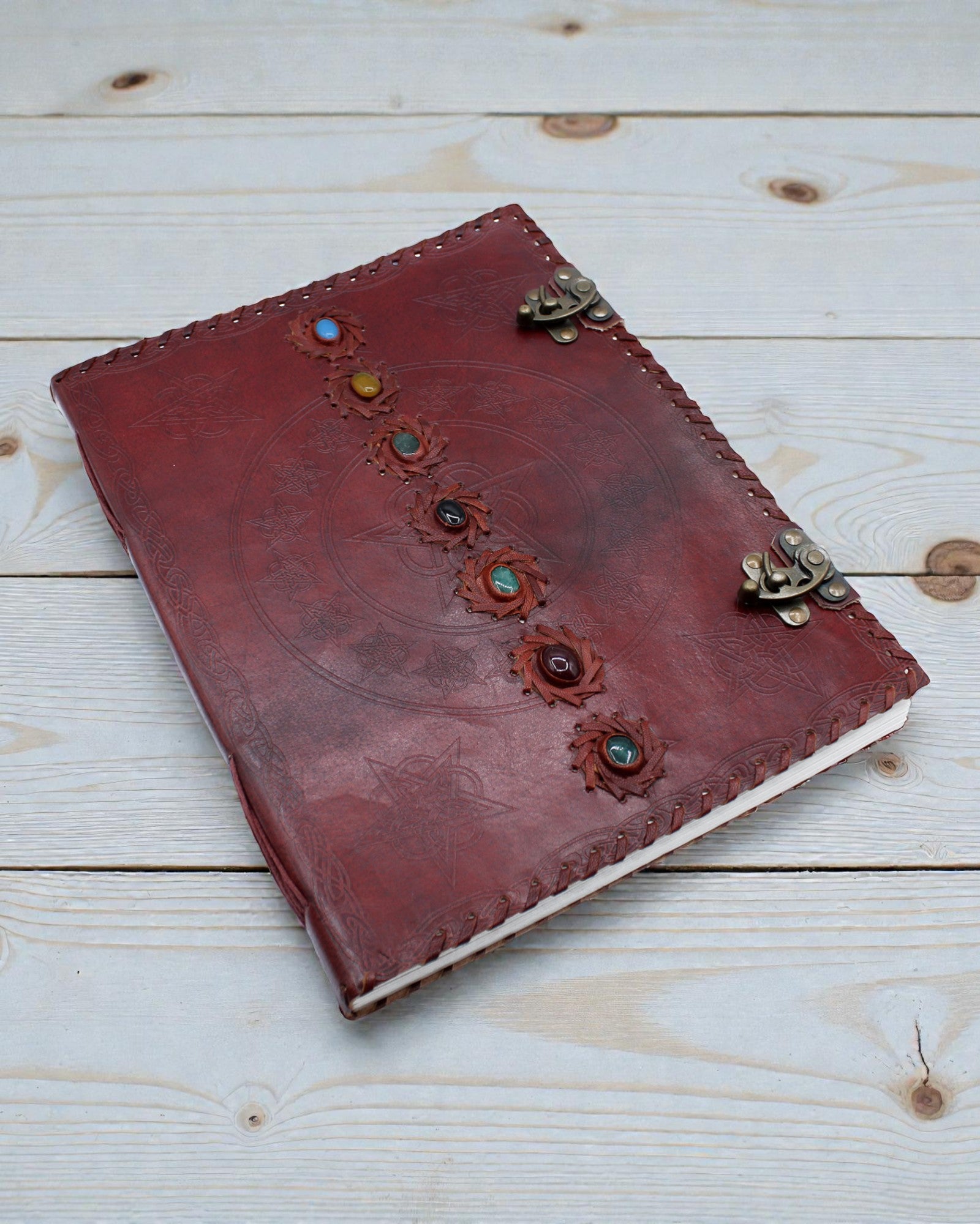 Leather Notebook of the 7 Chakras – Large Format (25 x 33 cm) – 200 pages