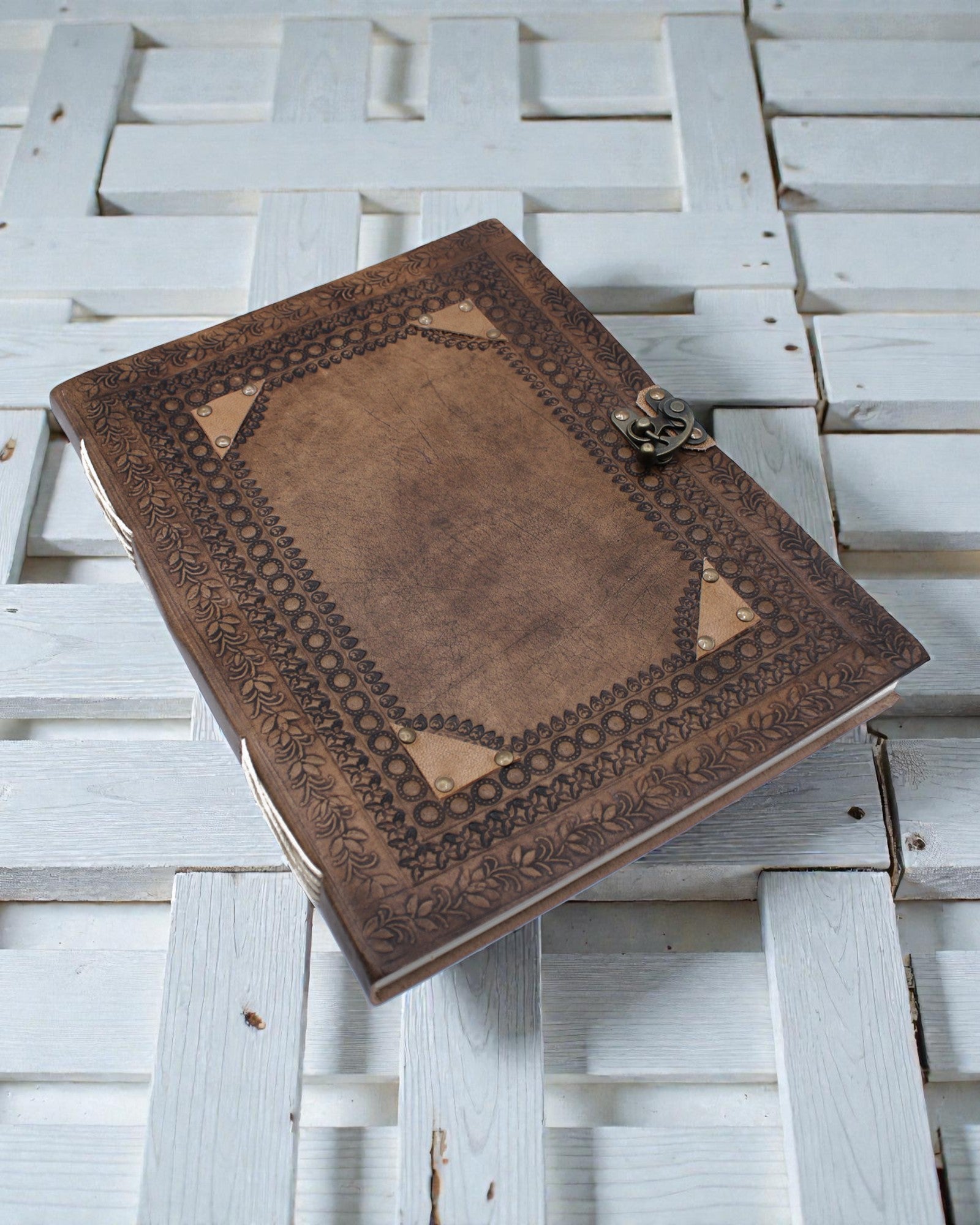 Leather Memory Book Heritage – Personalized Notebook 25 × 33 cm