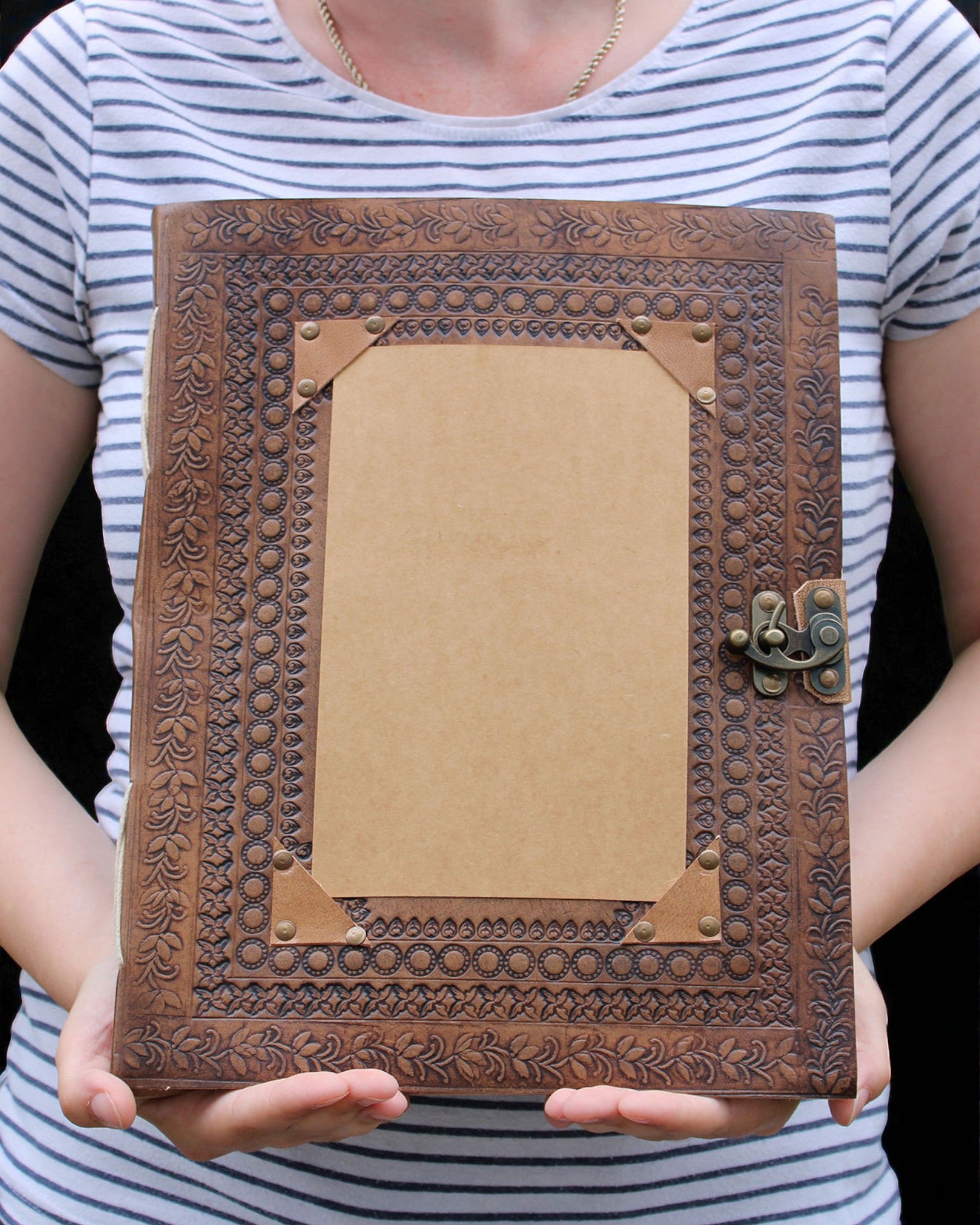 Leather Memory Book Heritage – Personalized Notebook 25 × 33 cm