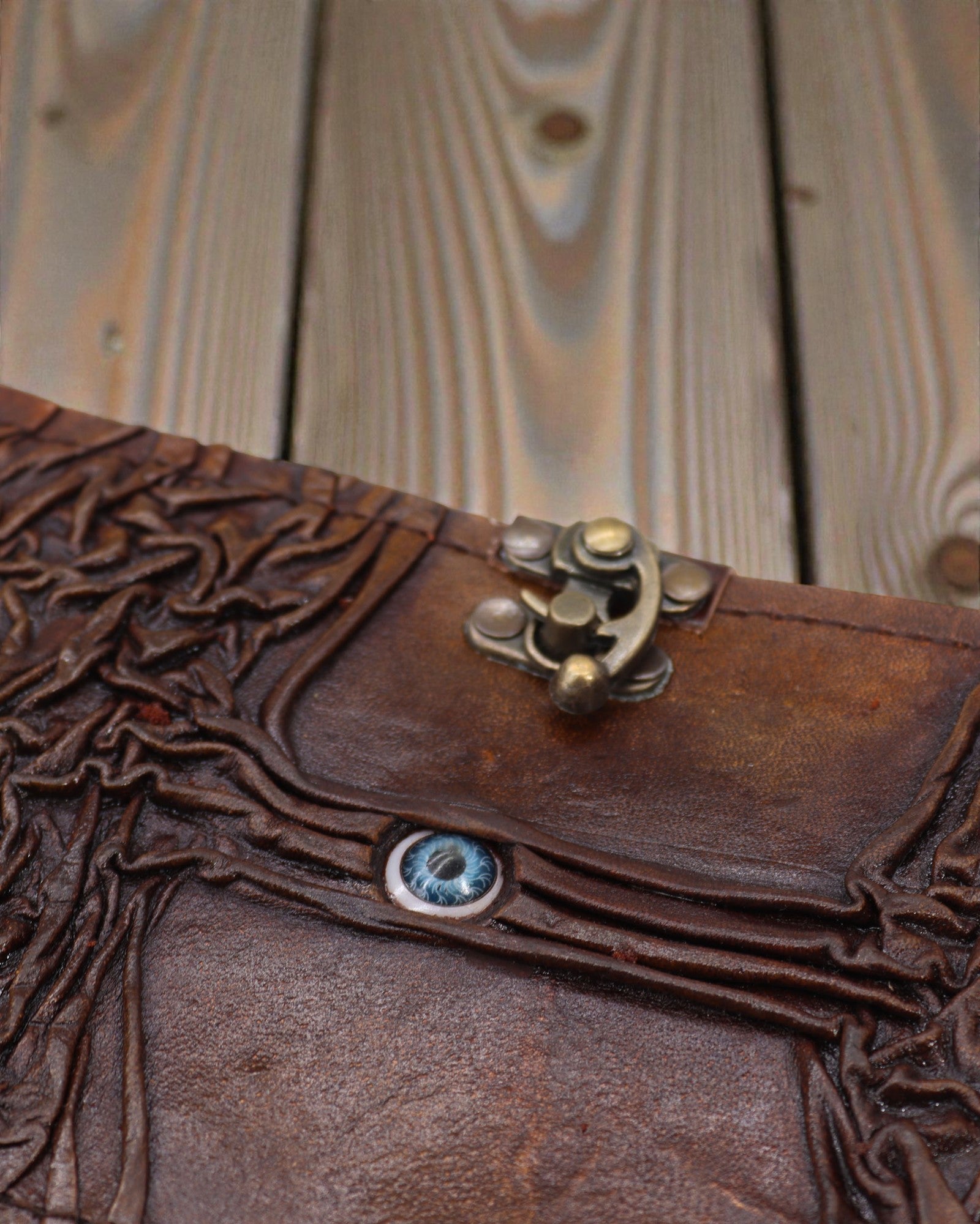 Arbor Oculus – Leather Notebook “Tree of Life” with the Evil Eye