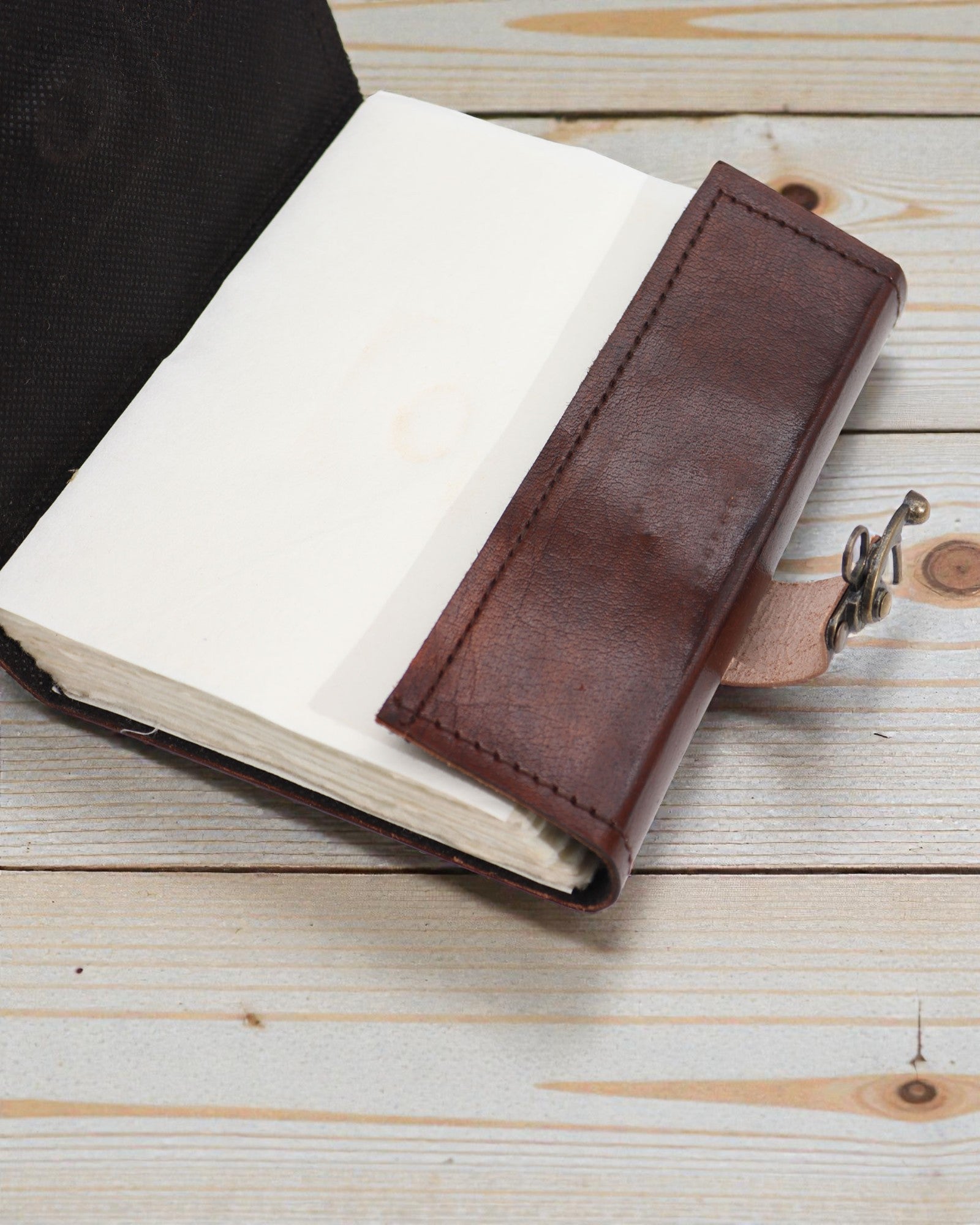 Arbor Oculus – Leather Notebook “Tree of Life” with the Evil Eye