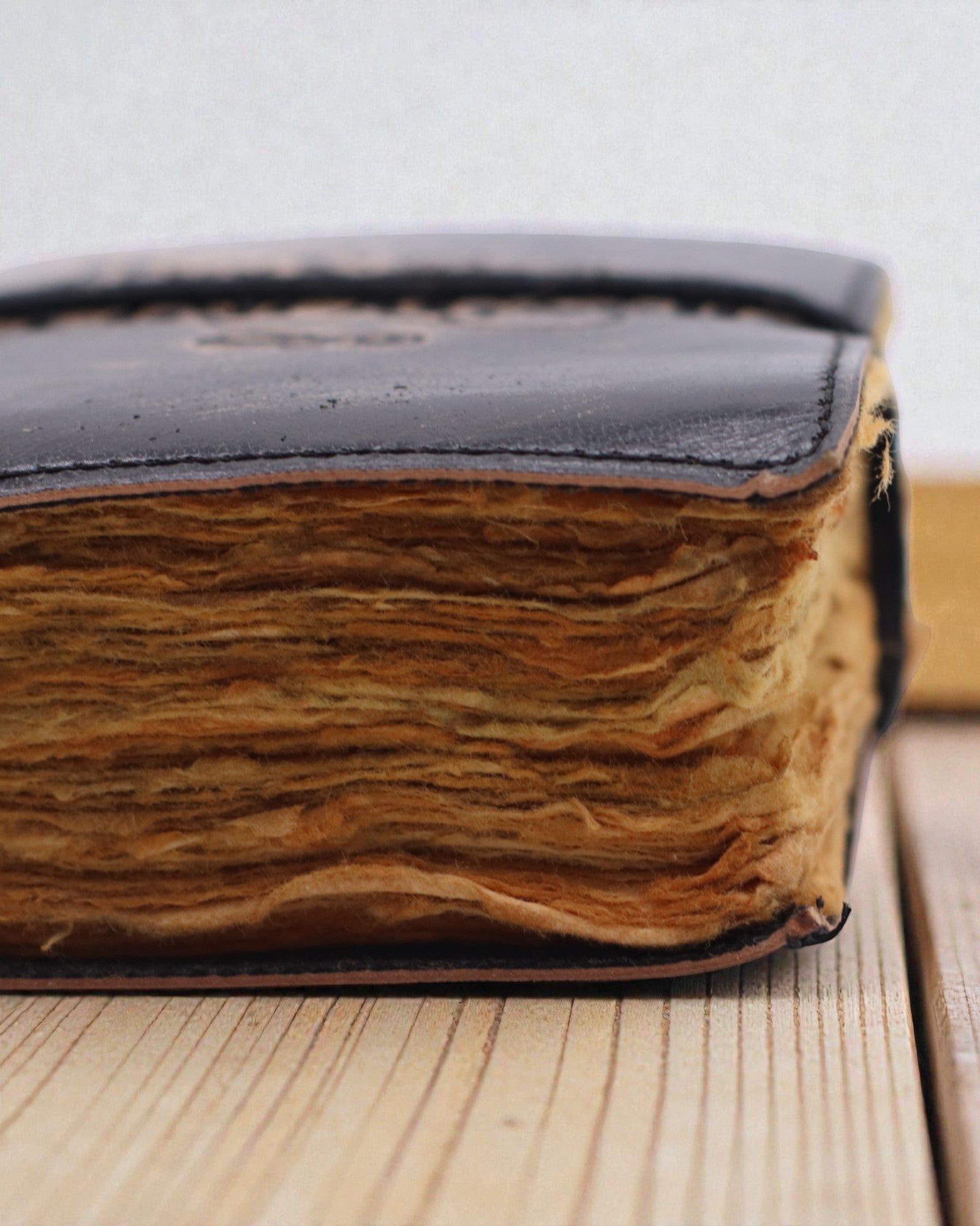 Narratio Anima – Leather Notebook The Stories I Tell Myself