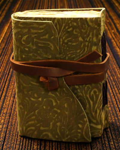 Green Maze Vintage – leather notebook with aged pages 12,7 × 8,9 cm