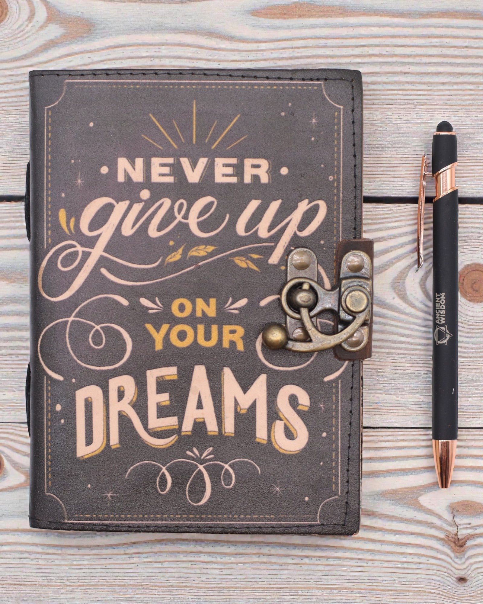 Leather Motivational Notebook Never Give Up On Your Dreams – 17,8 × 12,7 cm