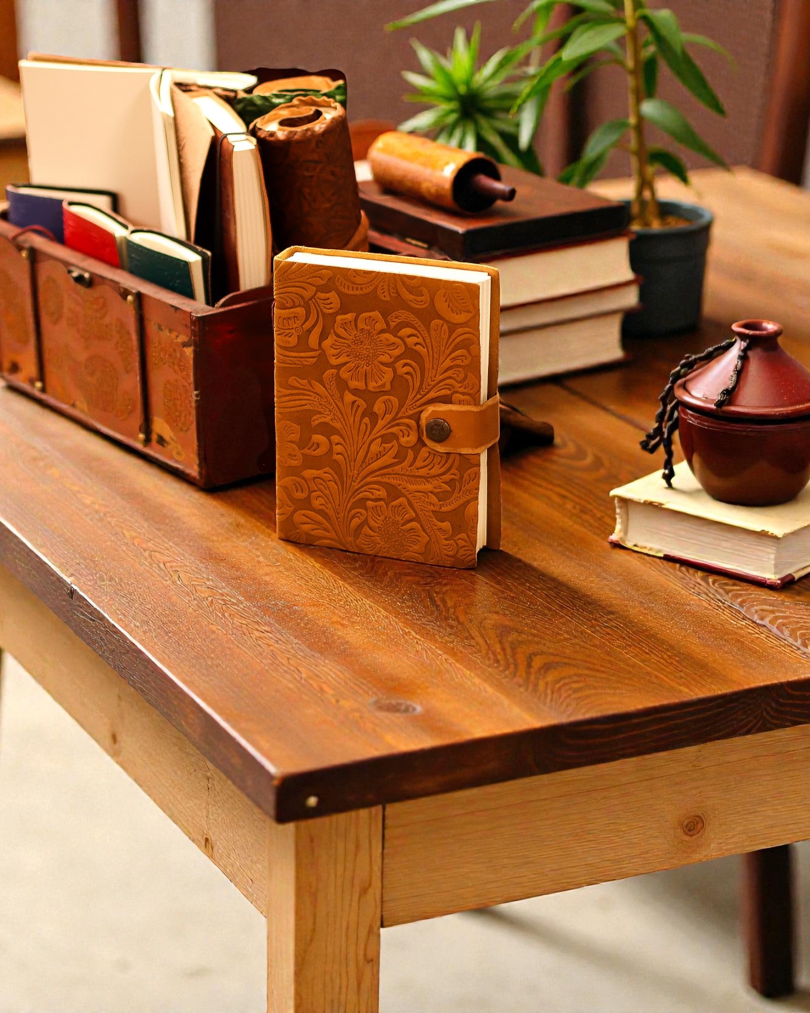 Leather Notebook with Embossed Flowers – brown (17.8 x 12.7 cm)