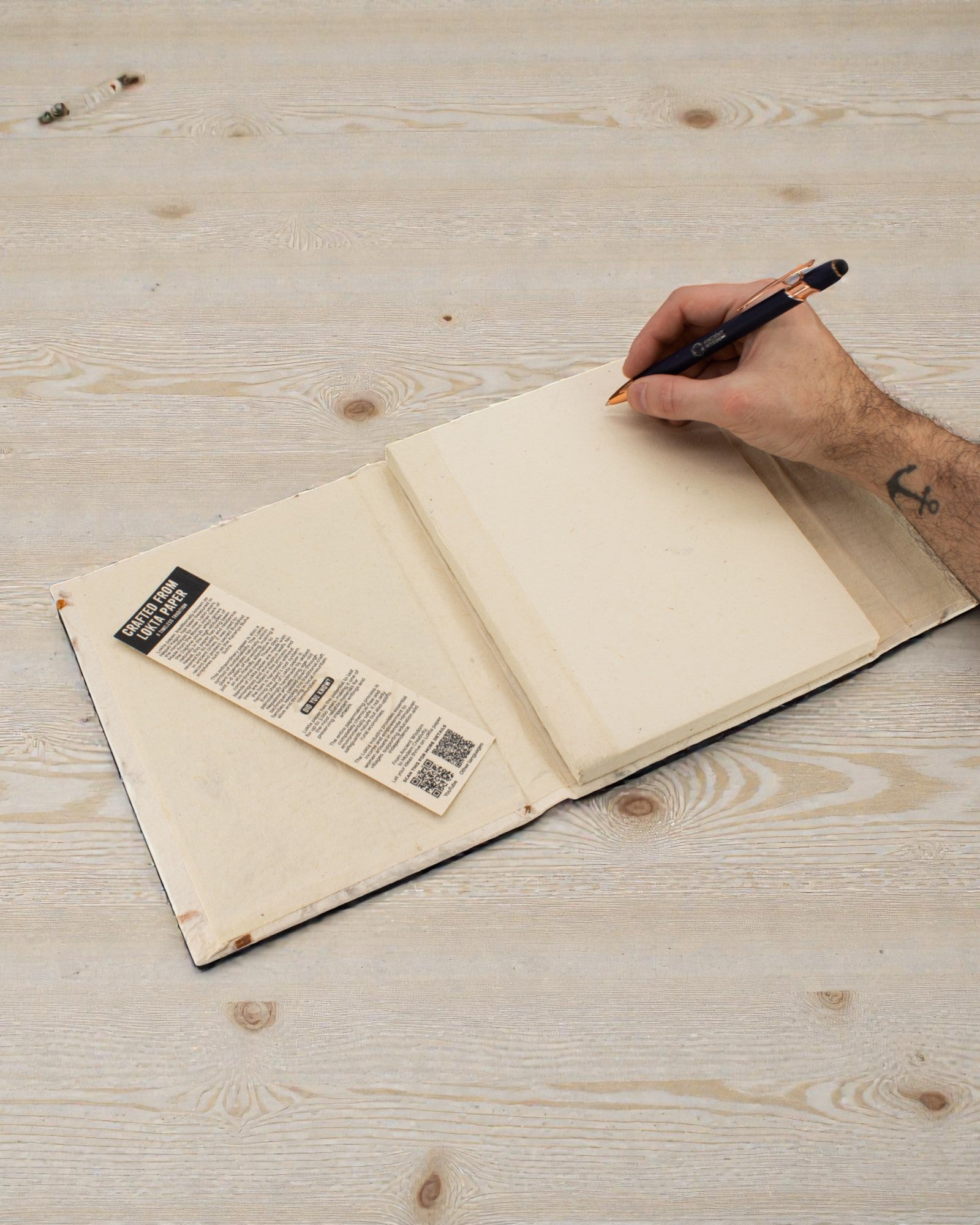 Large Lokta Botanical Bloom Notebook – Flowers (45 sheets, 21 x 15 cm)