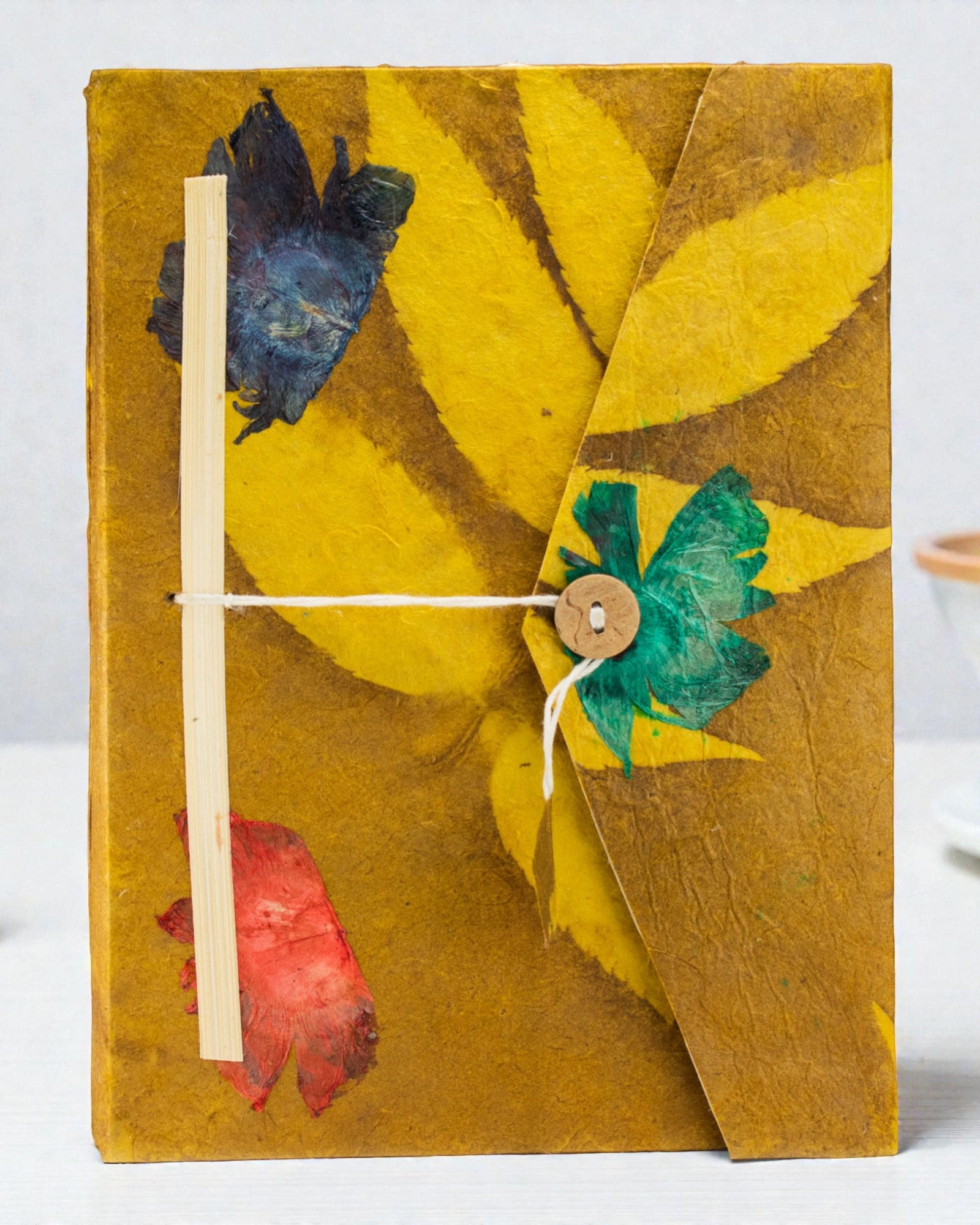 Large Lokta Notebook Bold Flowers – Olive (45 sheets, 21 x 15 cm)