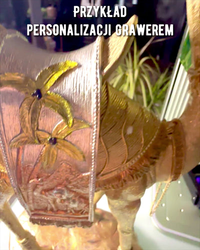 Statuette Desert Wanderer Decorative Camel made of Resin with Engraving Option