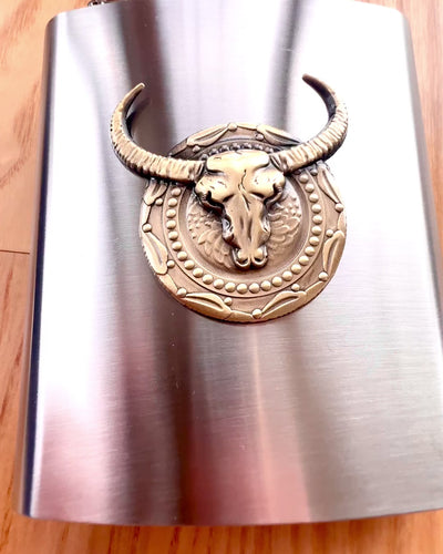 Bizon Flask – Stylish Hip Flask with Bison Motif - Customizable with Engraving for a Gift