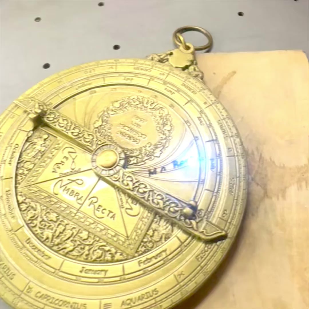 European Astrolabe H32 – Premium Renaissance Replica with Customizable Engraving – Ideal Gift with Elegant Wooden Pedestal – 12 cm Height, Handcrafted with Attention to Detail