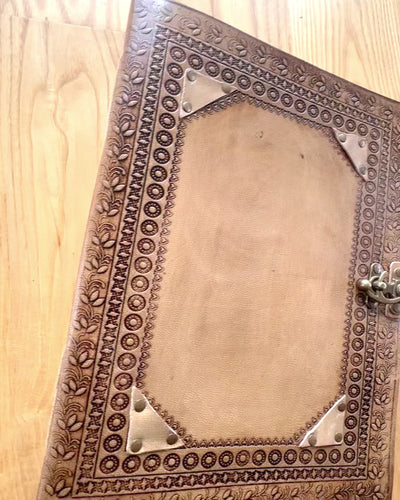 Leather Memory Book Heritage – Personalized Notebook 25 × 33 cm