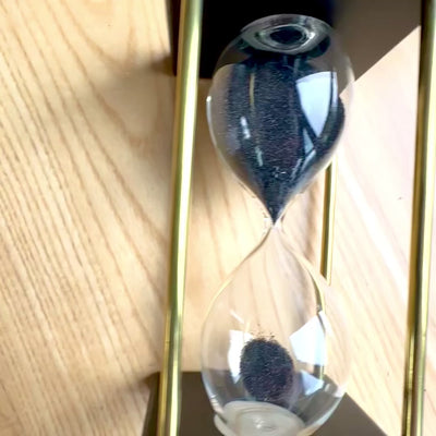 Brass-Wooden Hourglass 5 minutes with Black Sand and Customizable Engraving – Elegant Retro Decoration for a Gift, Height 16 cm