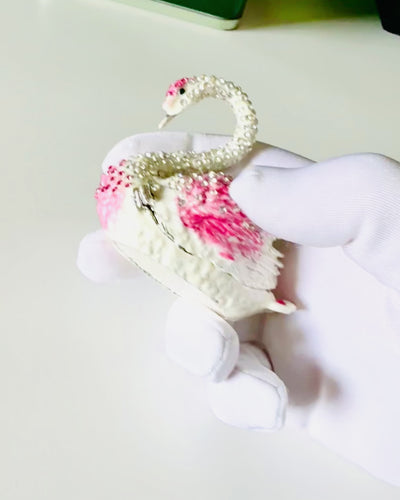 Elegant Box "Swan Jewel" - personalization with engraving