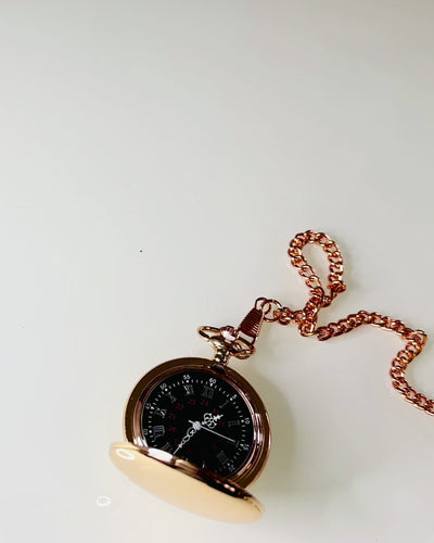 Pocket Watch in Classic Style – Rose Gold, Vintage Elegance