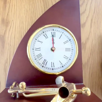 Elegant Nautical Desk Set Clock and Pen Holder Made of Brass and Lacquered Wood – Personalized Engraving – Perfect Gift for a Boss or Vintage Style Enthusiast – Dimensions 16 x 12.5 x 23 cm