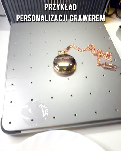 Pocket Watch in Classic Style – Rose Gold, Vintage Elegance