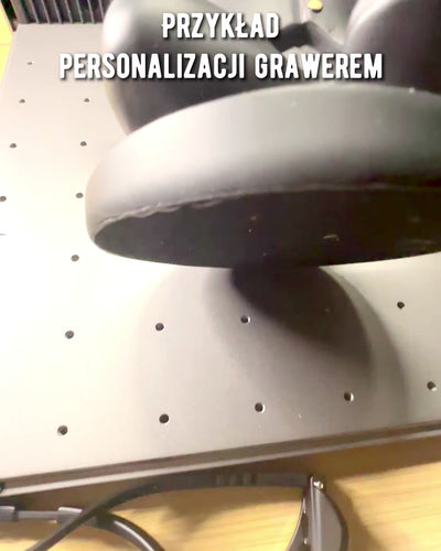 Figurka Bulldog Elegance - Exclusive glass holder, customizable with engraving