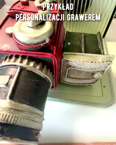 Decorative Figurine "Retro Keystone Camera" with Engraving Option