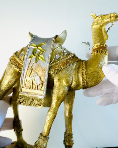 Statuette Desert Wanderer Decorative Camel made of Resin with Engraving Option